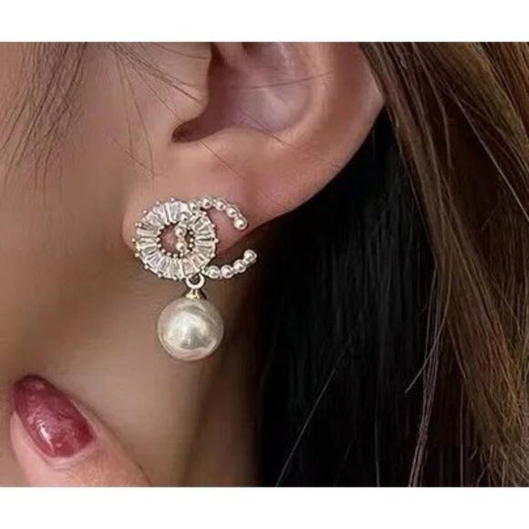 2/$24 Silver & Crystal Double C Pearl Drop Earrings Elegant Statement Piece - Picture 3 of 6